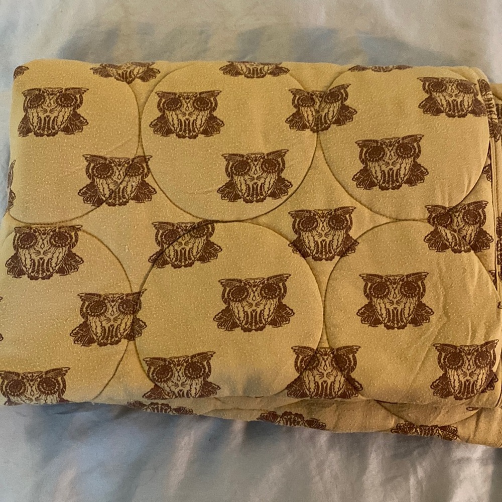 Kate Quinn Bamboo Owl Circle Quilt